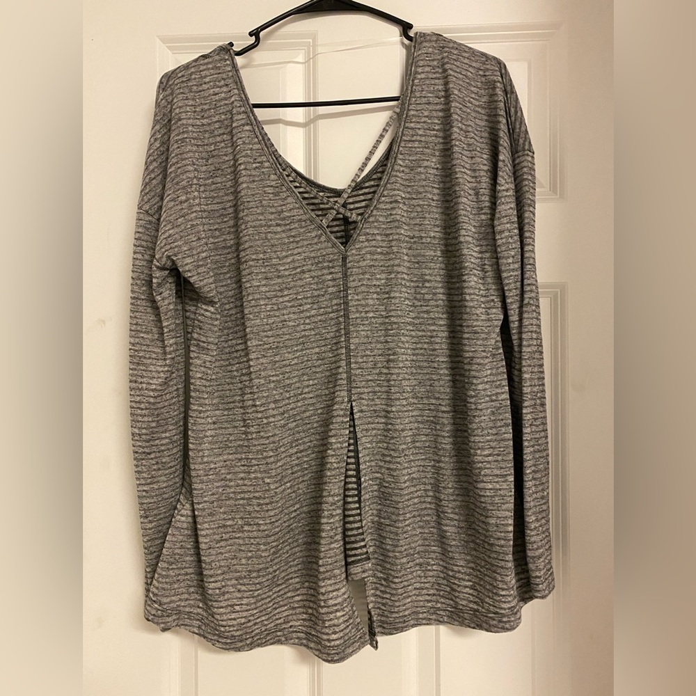 North Face Split Back Long Sleeve - image 3